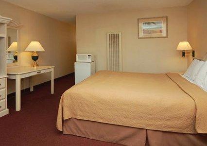 Quality Inn 2*