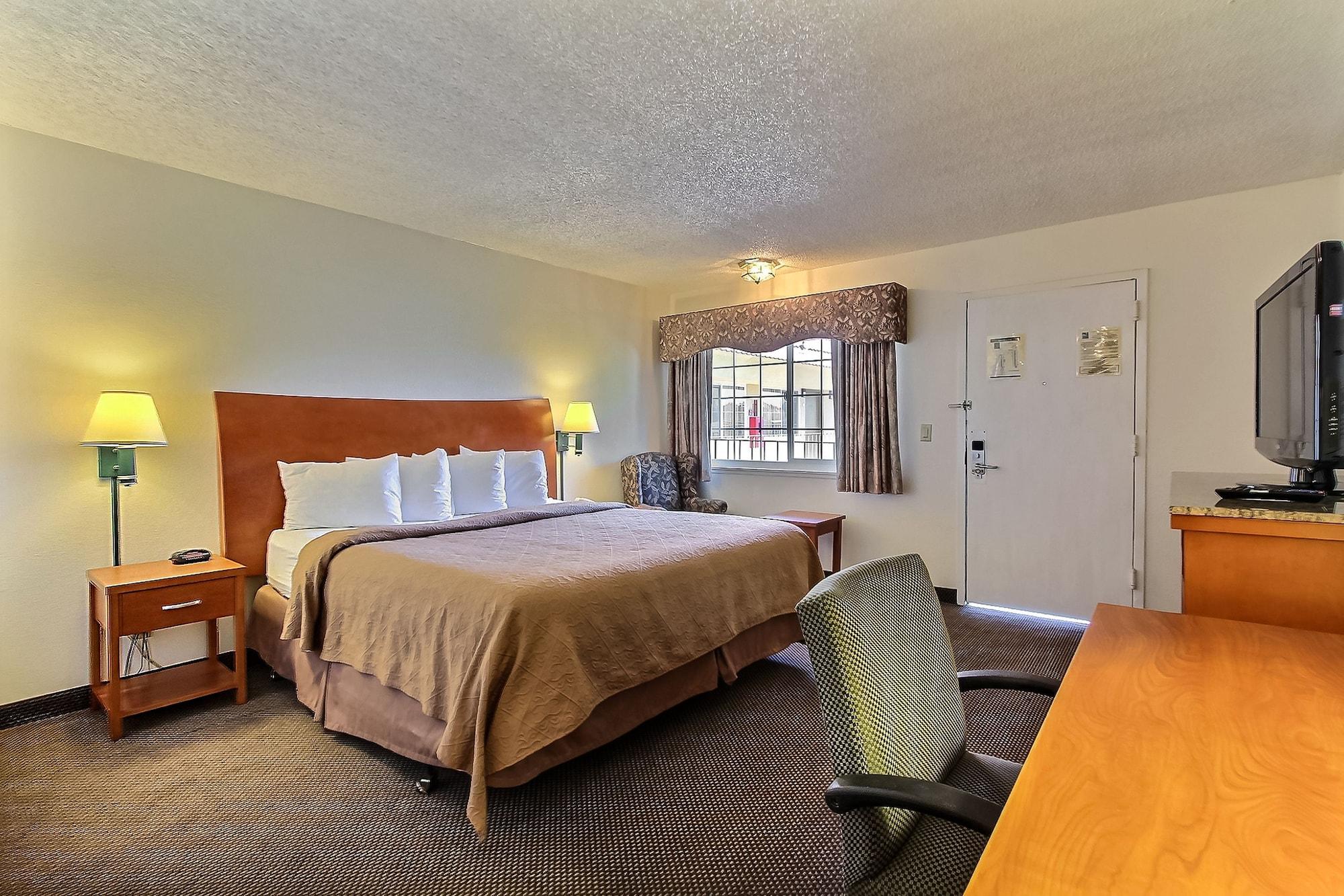 Quality Inn 2*