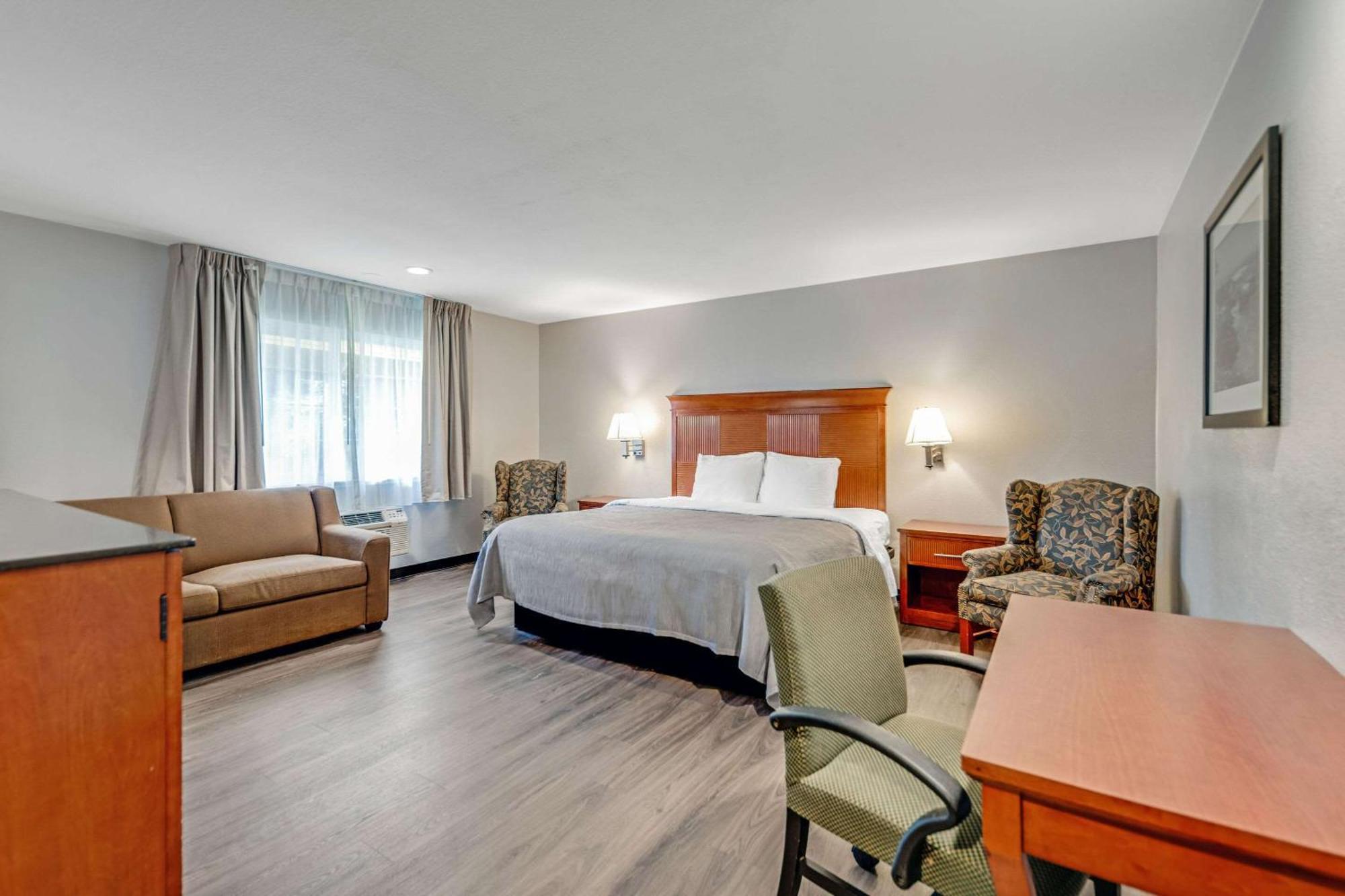 Quality Inn 2*